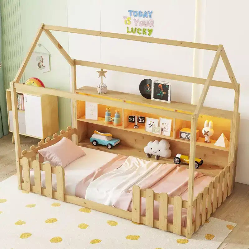 Lit cabane au sol double avec garde-corps, lit cabane pour enfants avec étagère de rangement, cadre de lit cabane en bois