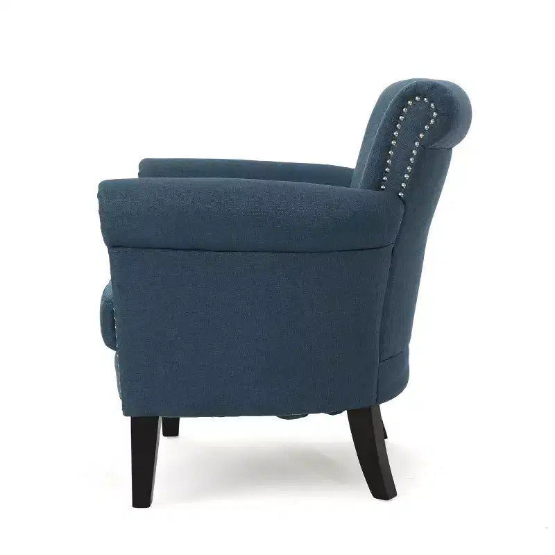 Fauteuil club contemporain en tissu avec garniture cloutée