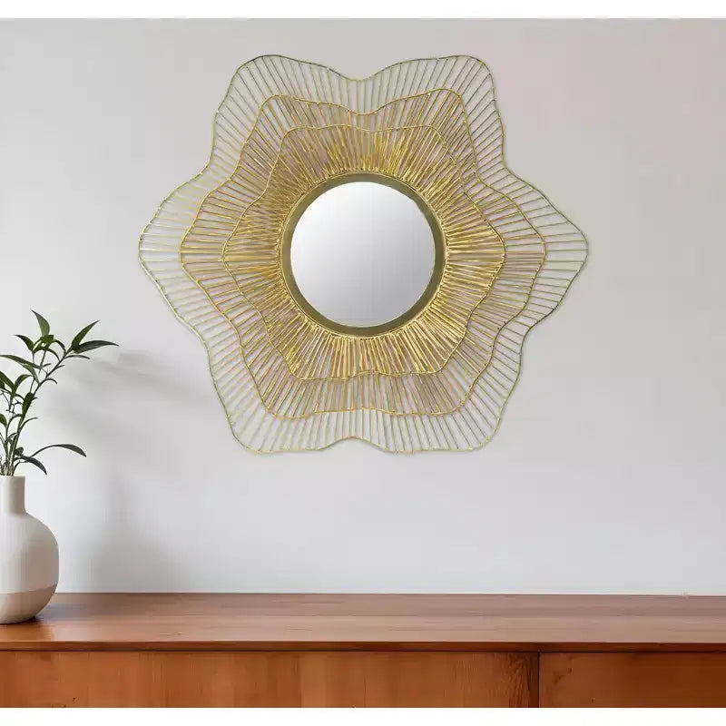 Miroir d'appoint de 27 pouces avec cadre en fer et motif floral doré en forme de soleil